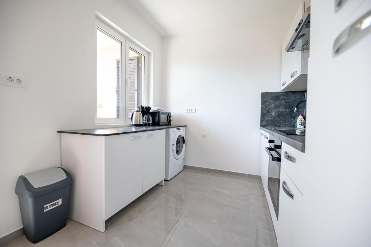 Apartments Zora Seline Ngoại thất bức ảnh